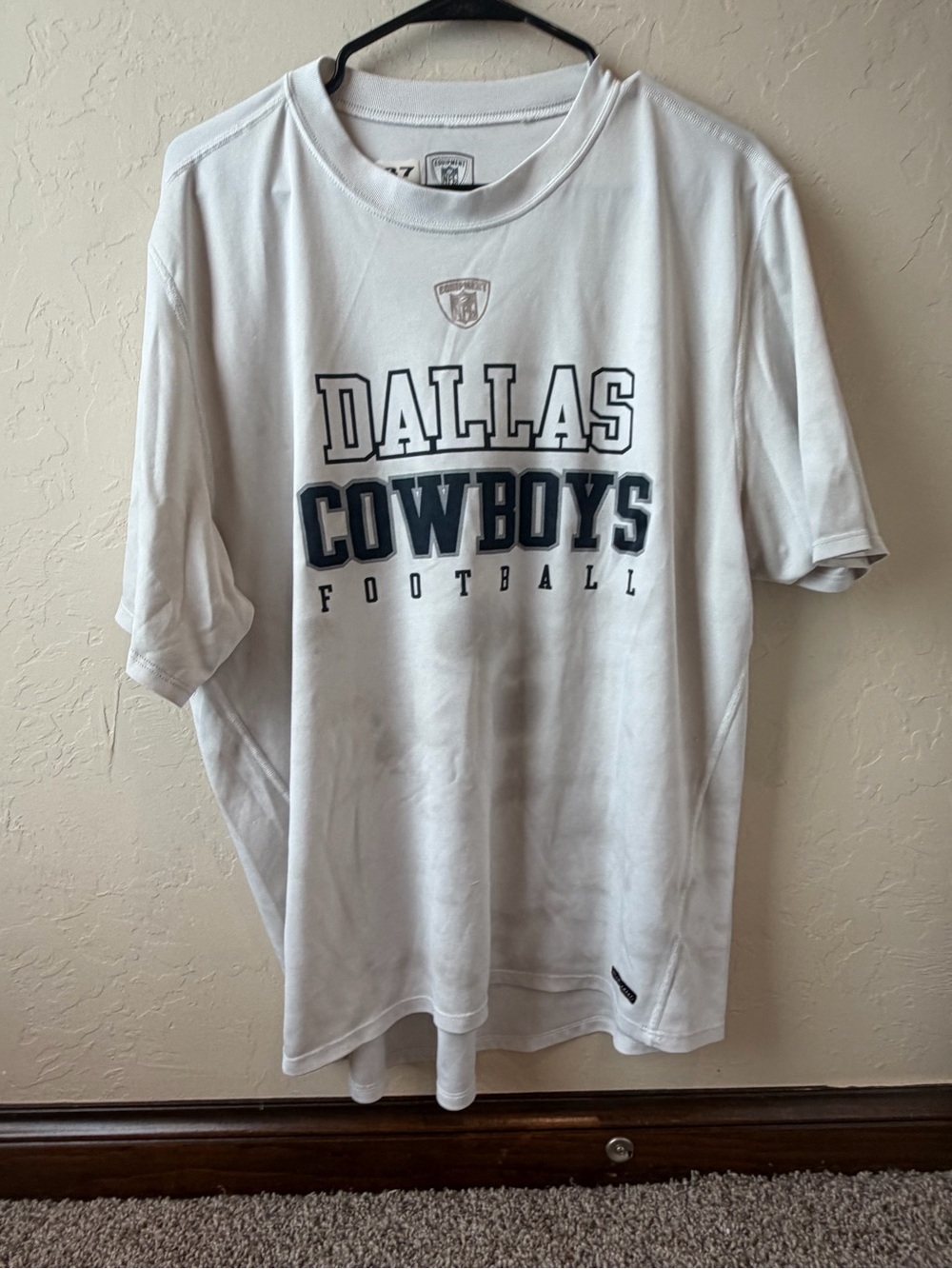 Reebok Dallas Cowboys NFL Football White Shirt XL Officially Licensed equipment